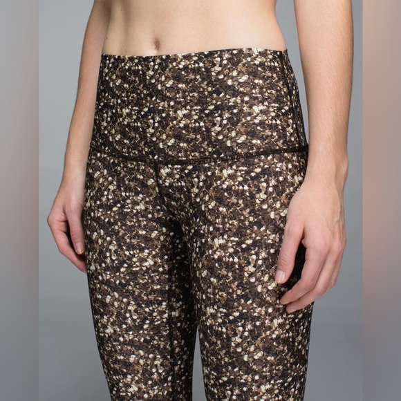 LULULEMON• SHINE TIGHT •SHIMMY SHIMMER MULTI LEGGING - Picture 3 of 7